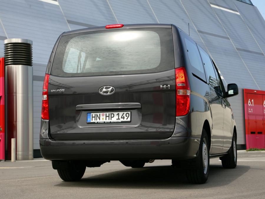  Hyundai H-1 Wagon 2007 года  (фото 7 из 15)